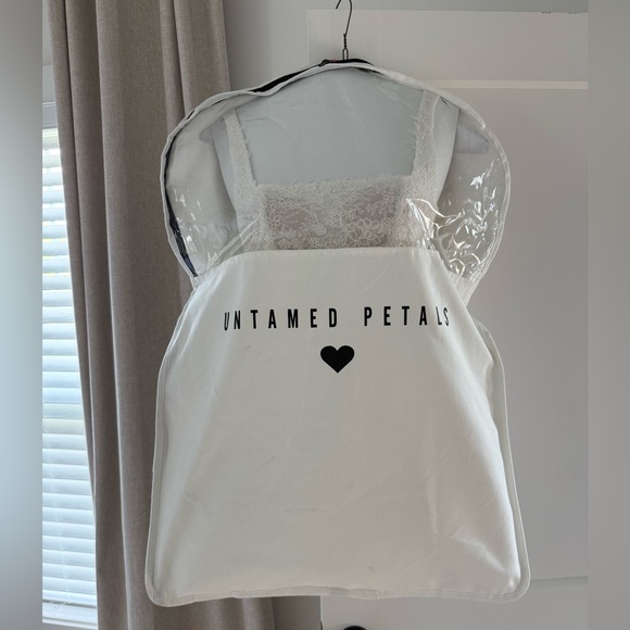 UNTAMED PETALS BY AMANDA JUDGE White Lace Mini Dress - Picture 8 of 11